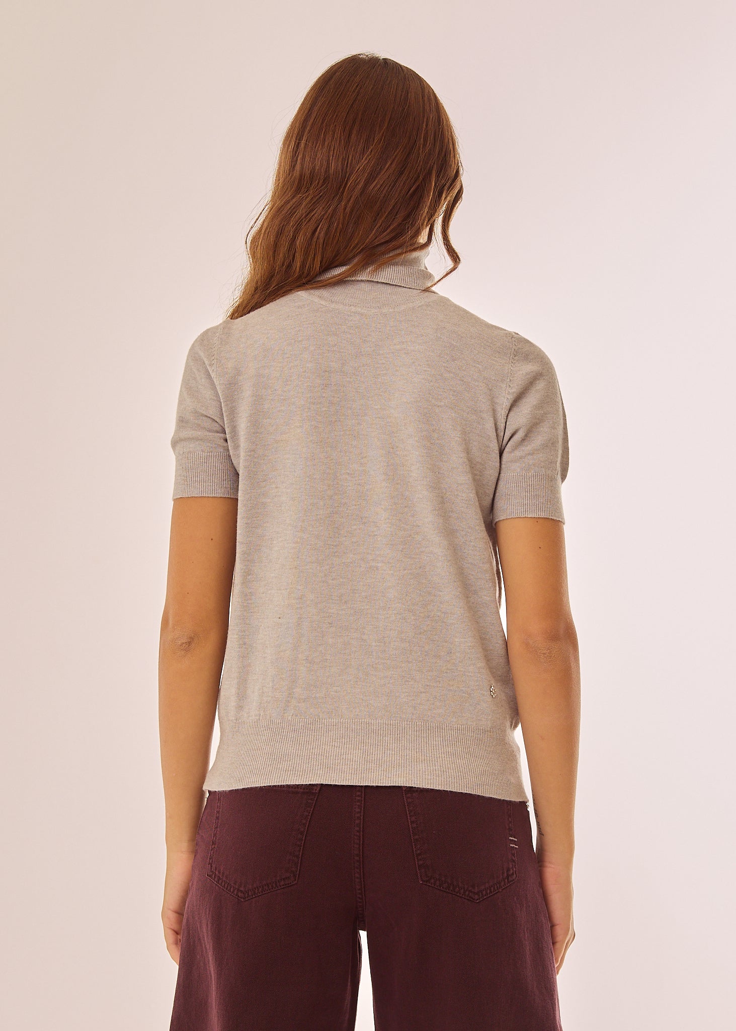 Maglia dolcevita a mezze maniche