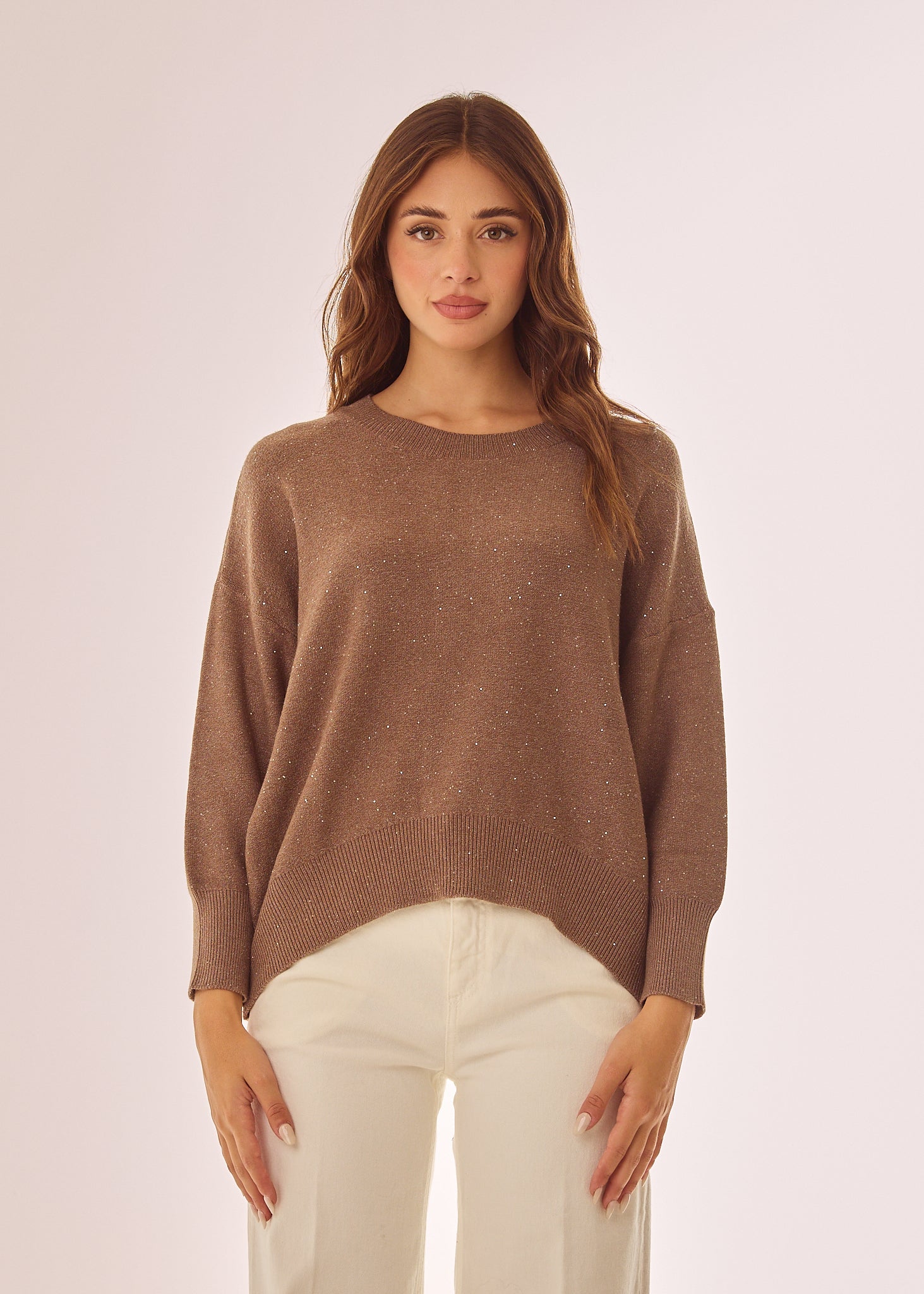 Maglia girocollo con taglio a scatoletta