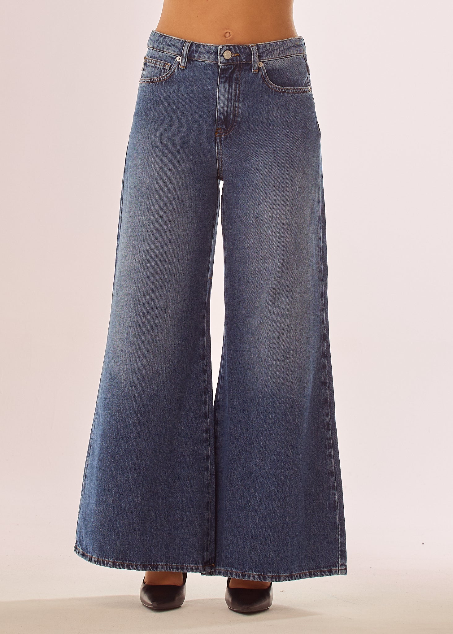 Jeans a zampa ampia effetto used