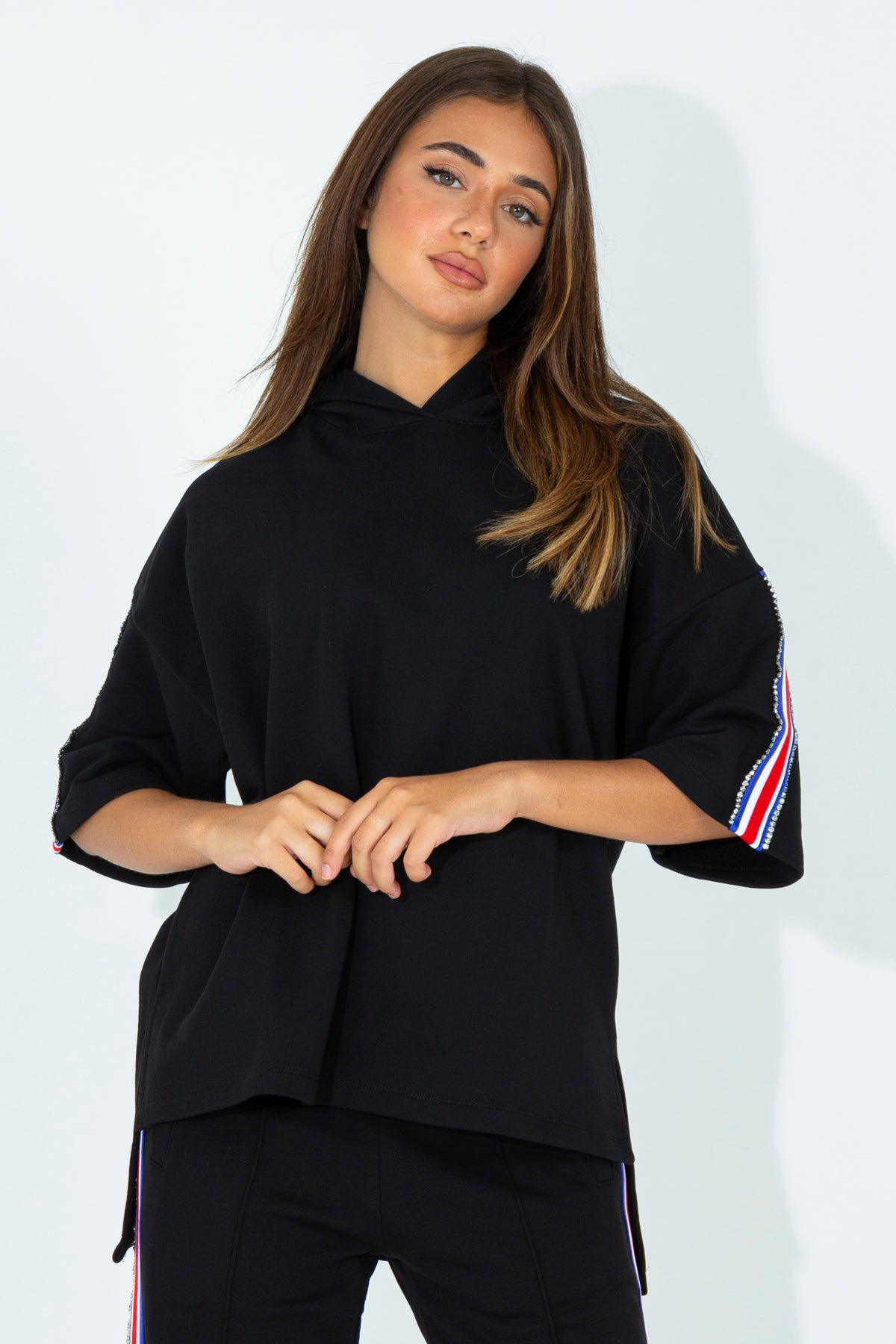 Sweatshirt with side stripes