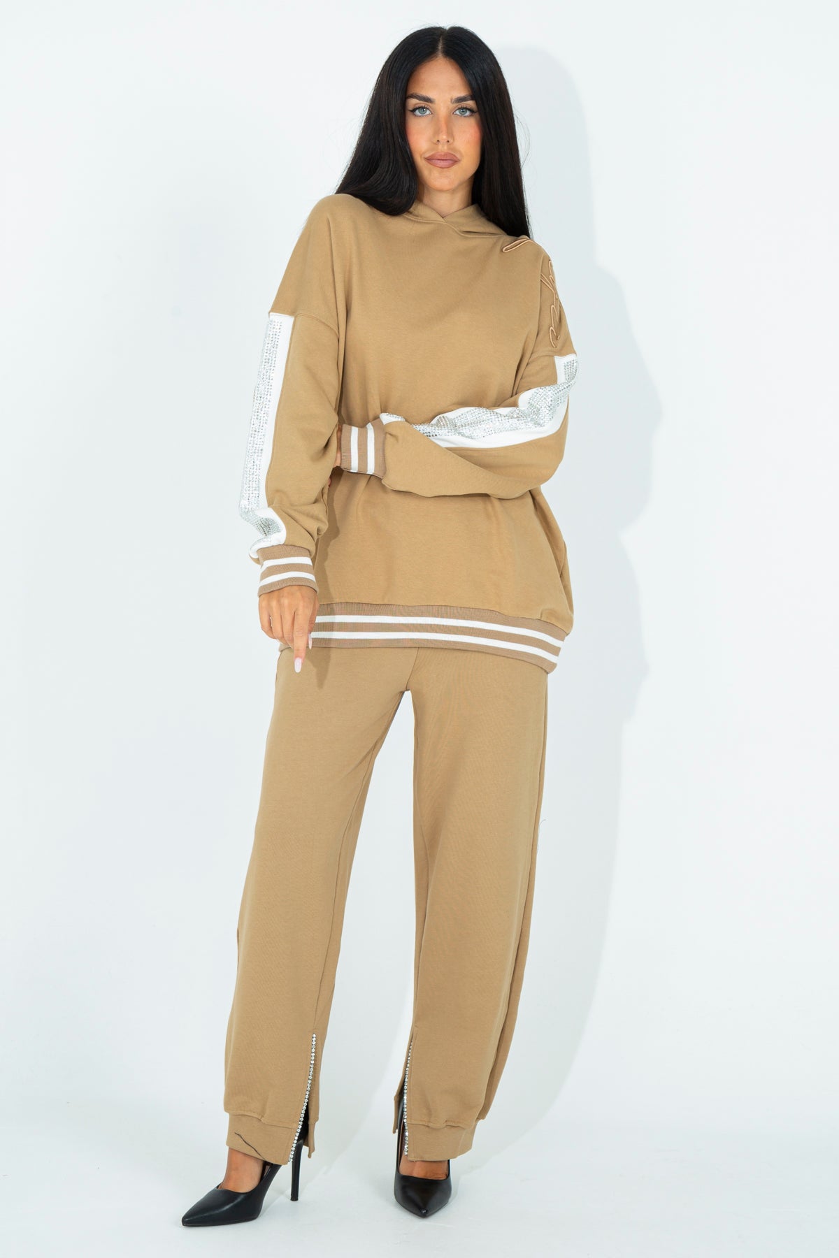 Tracksuit trousers with side opening