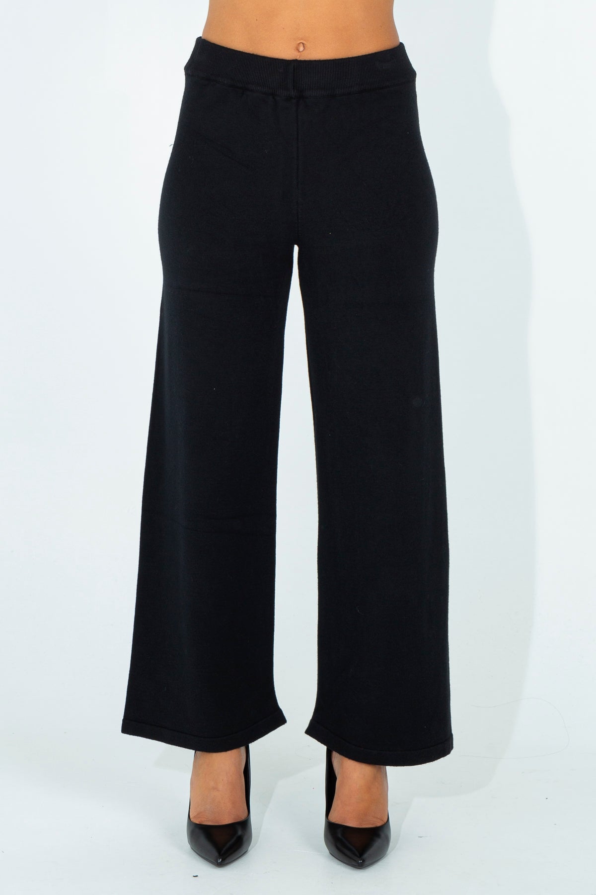 Knitted trousers