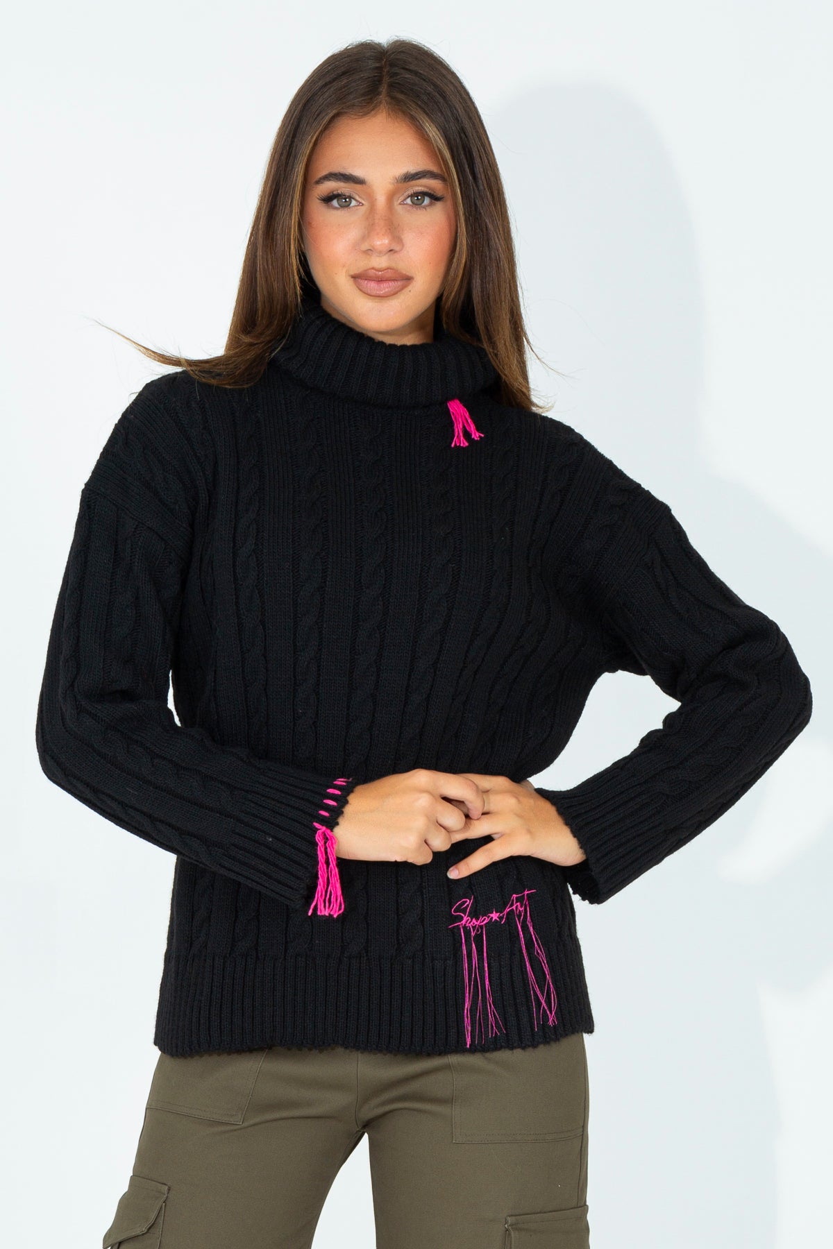 Turtleneck sweater with embroidery