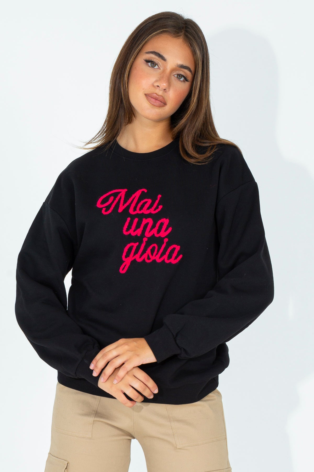 Sweatshirt with front embroidery