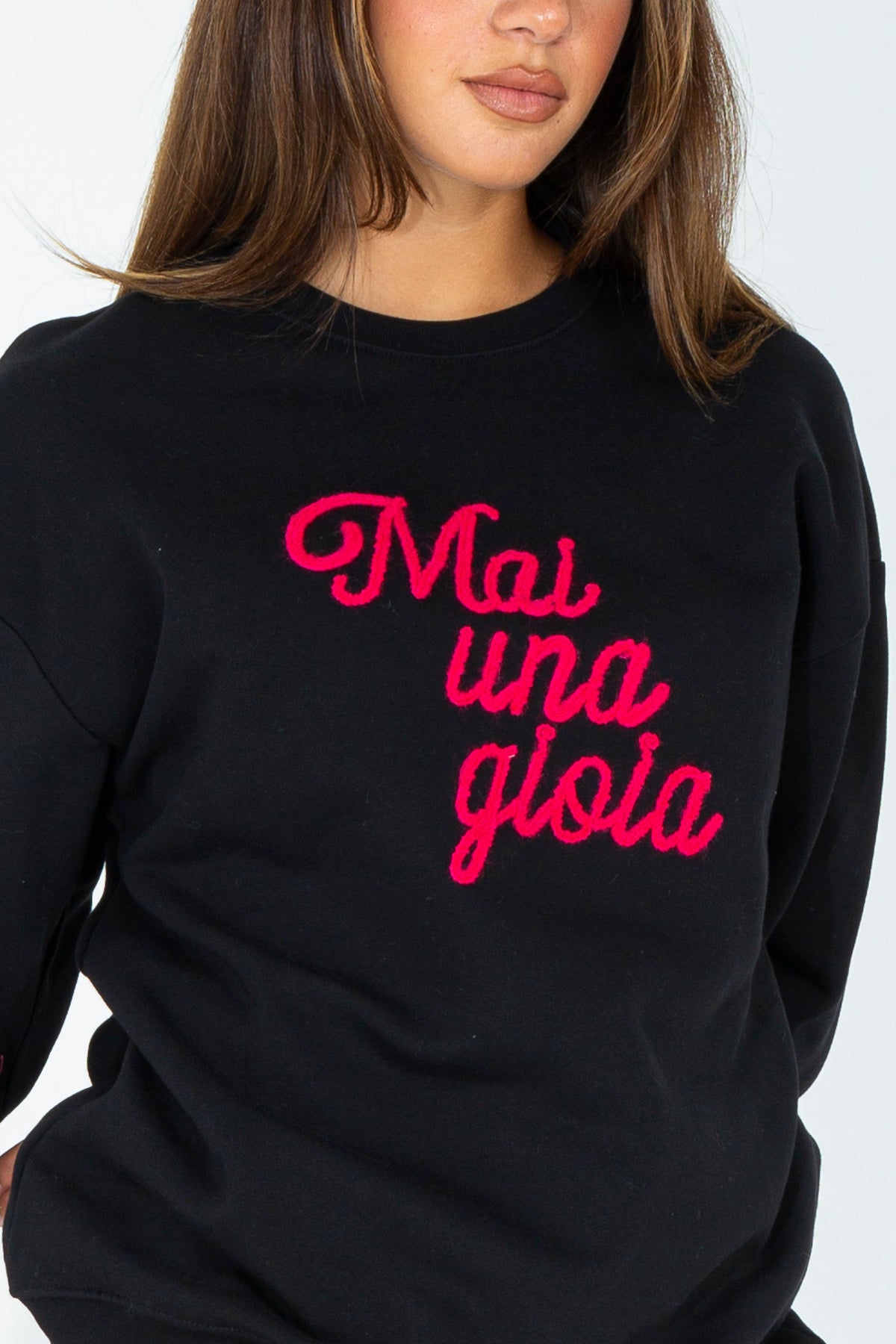 Sweatshirt with front embroidery