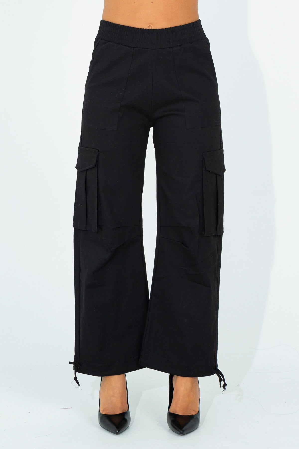 Cargo trousers in structured fabric