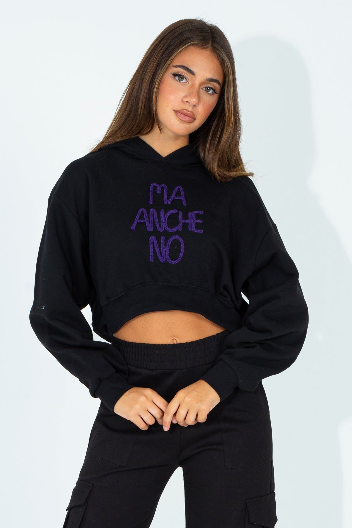 Crop sweatshirt with embroidered phrase