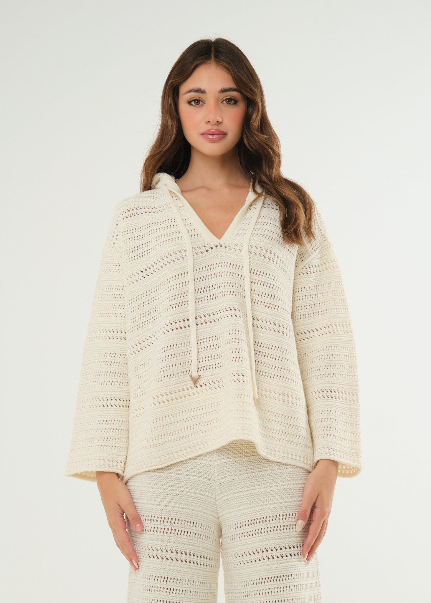 Maglia in filo con cappuccio