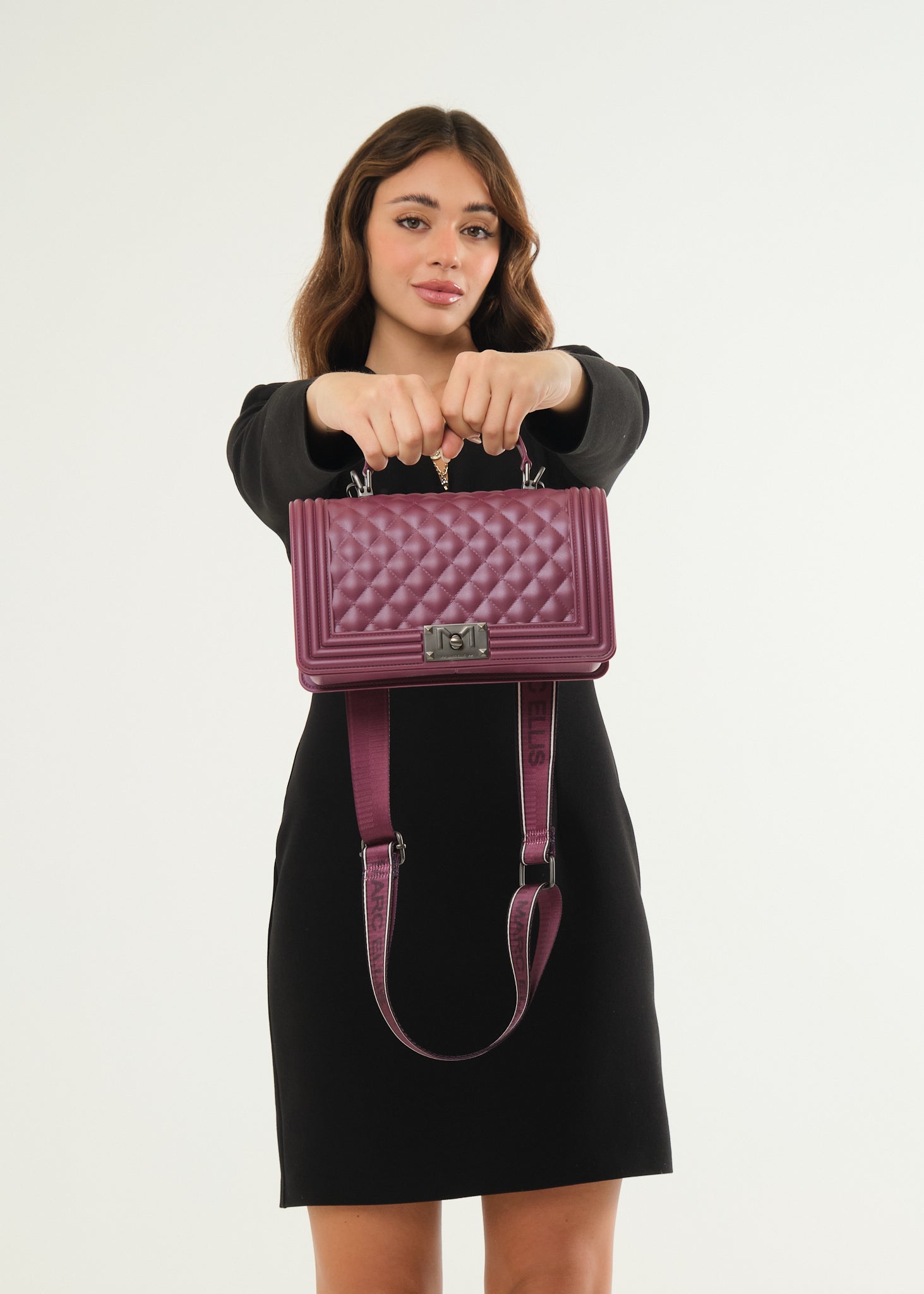Borsa Flat Square M