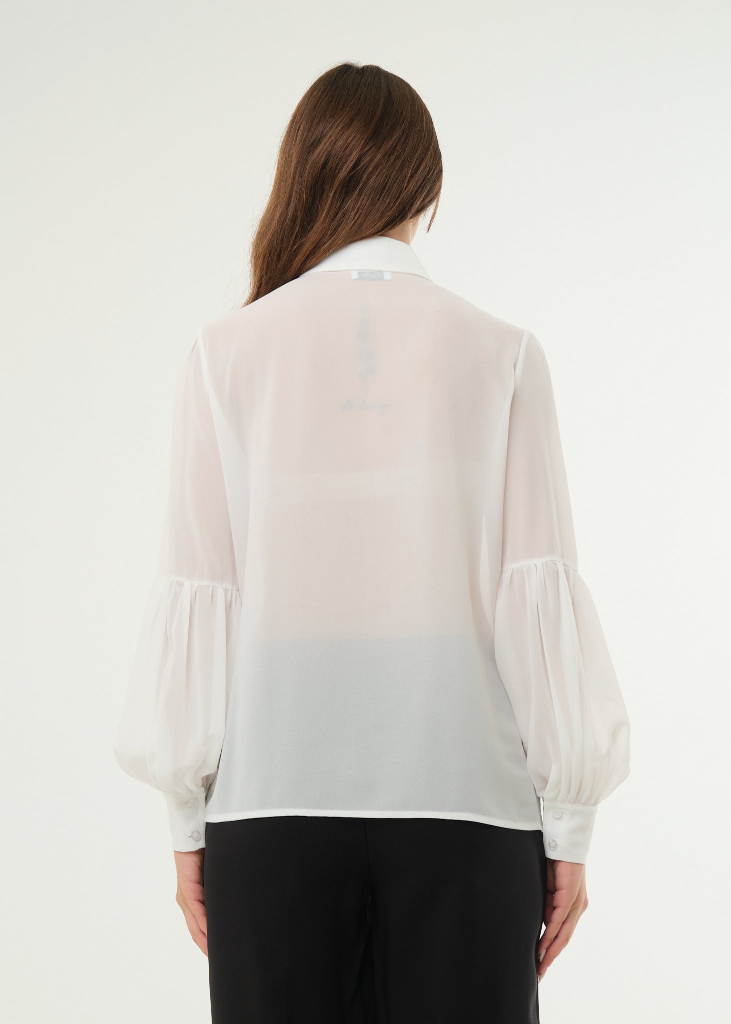 Camicia con decorazione floreale