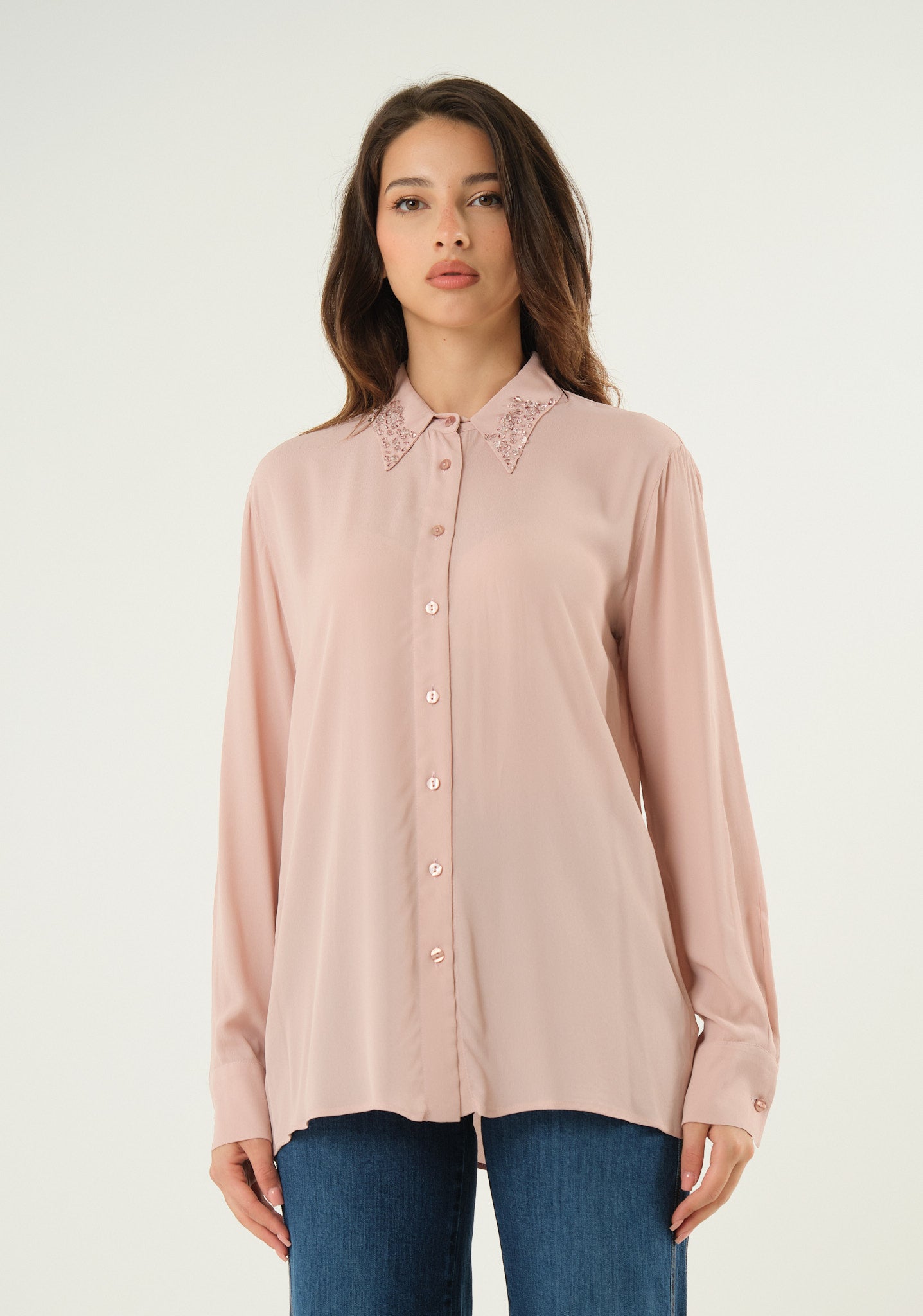Camicia in georgette con applicazioni
