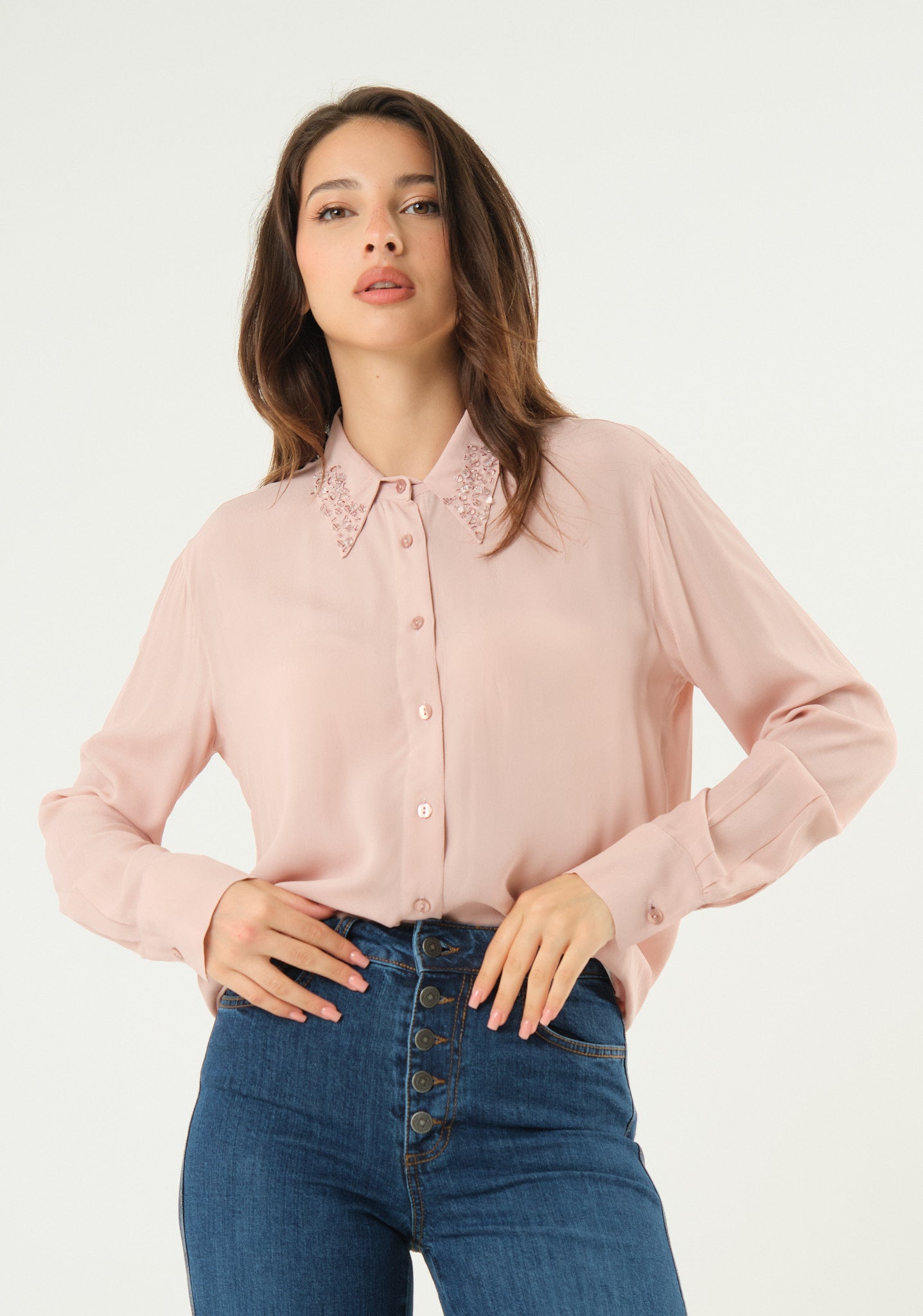 Camicia in georgette con applicazioni