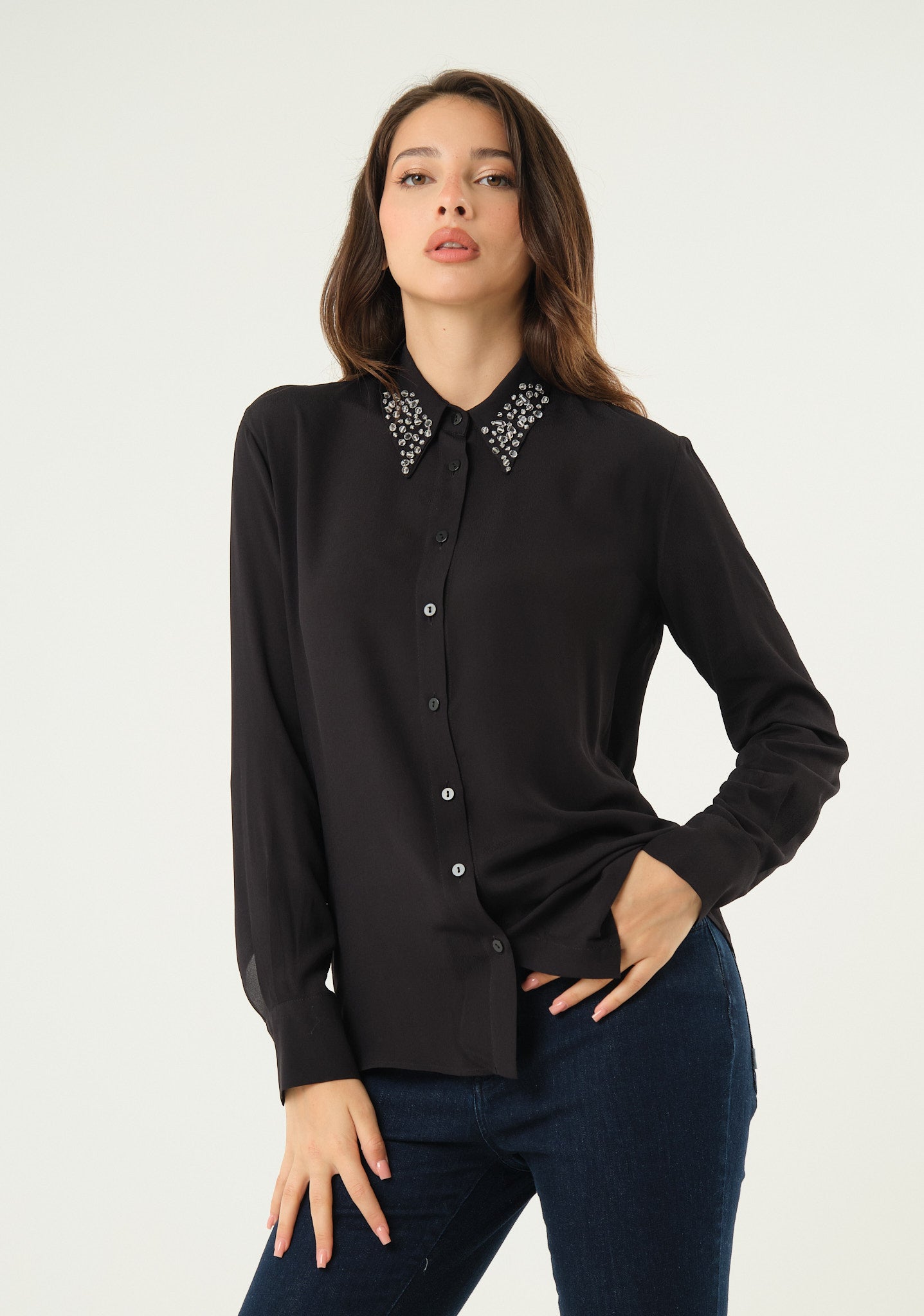 Camicia in georgette con applicazioni