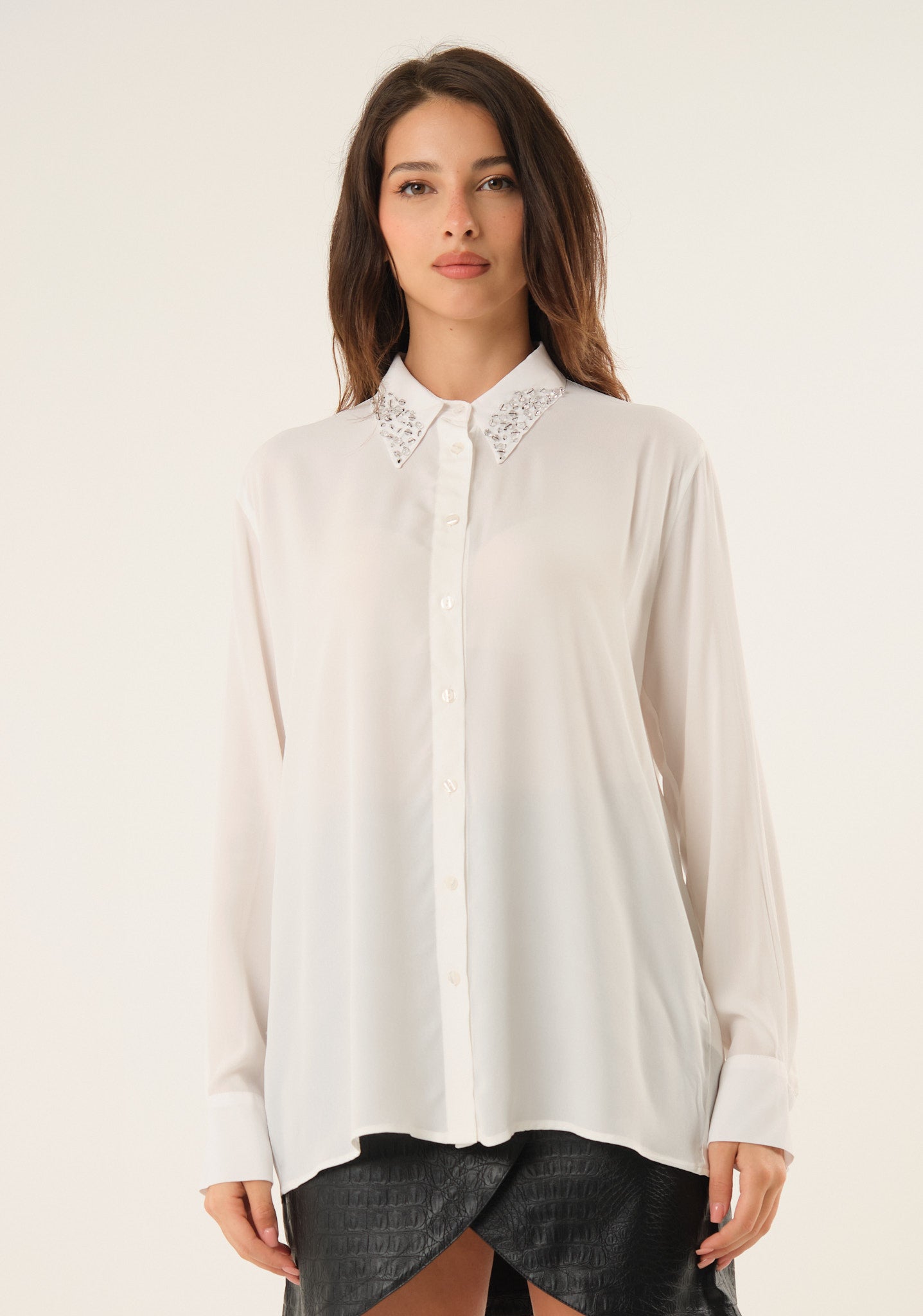 Camicia in georgette con applicazioni
