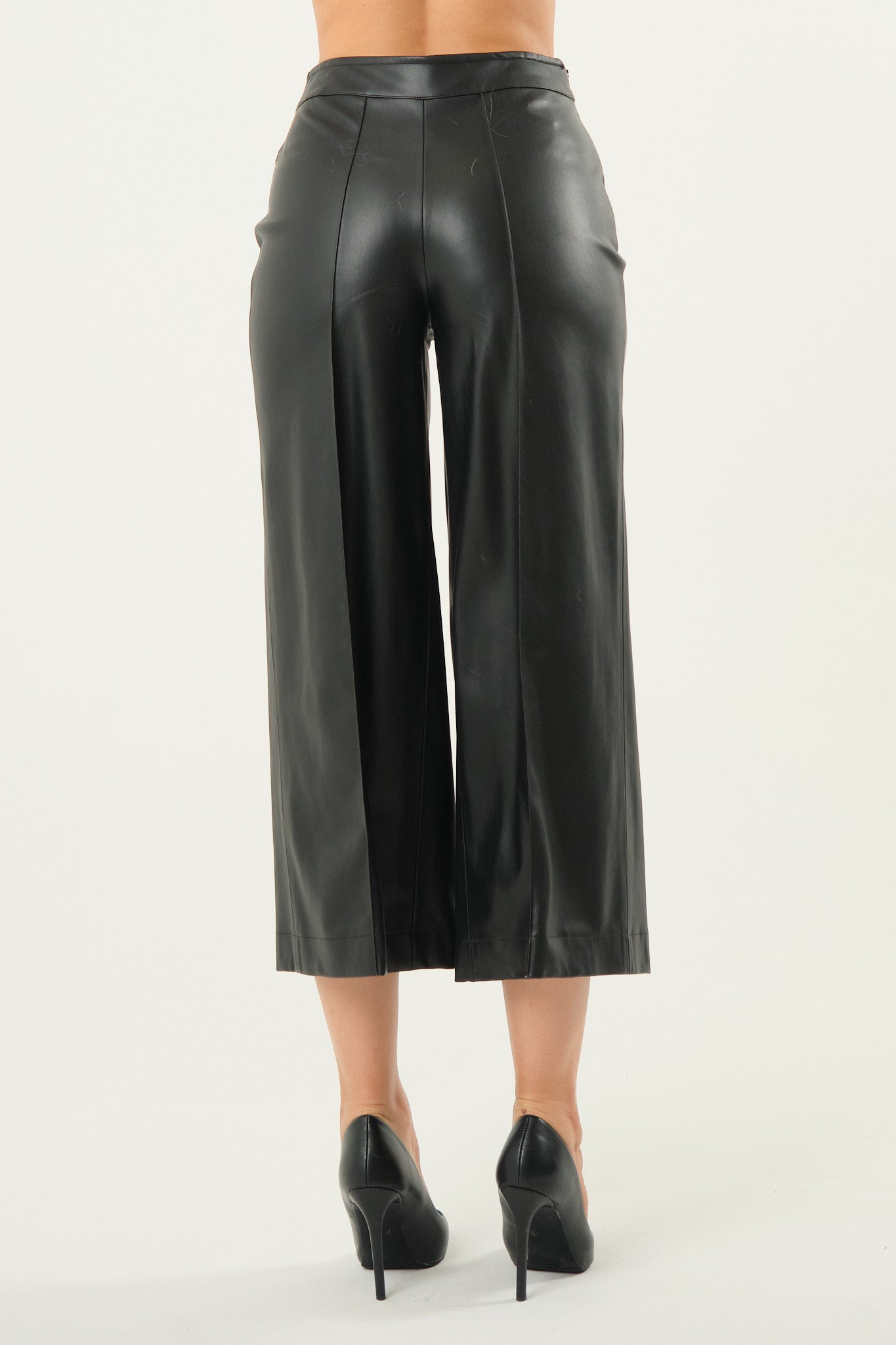 Pantalone palazzo 7/8 in ecopelle
