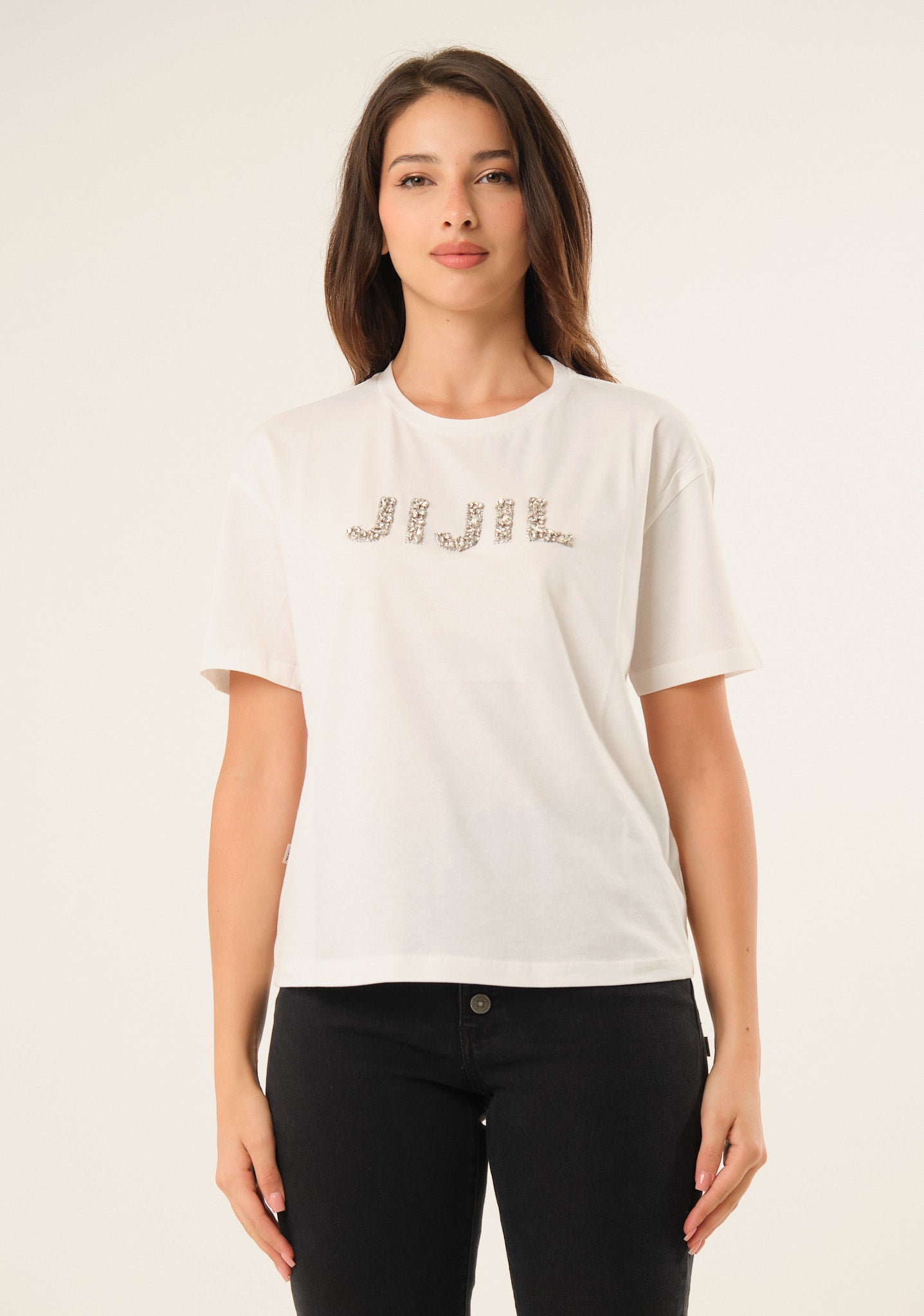 T-shirt dritta con applicazioni preziose