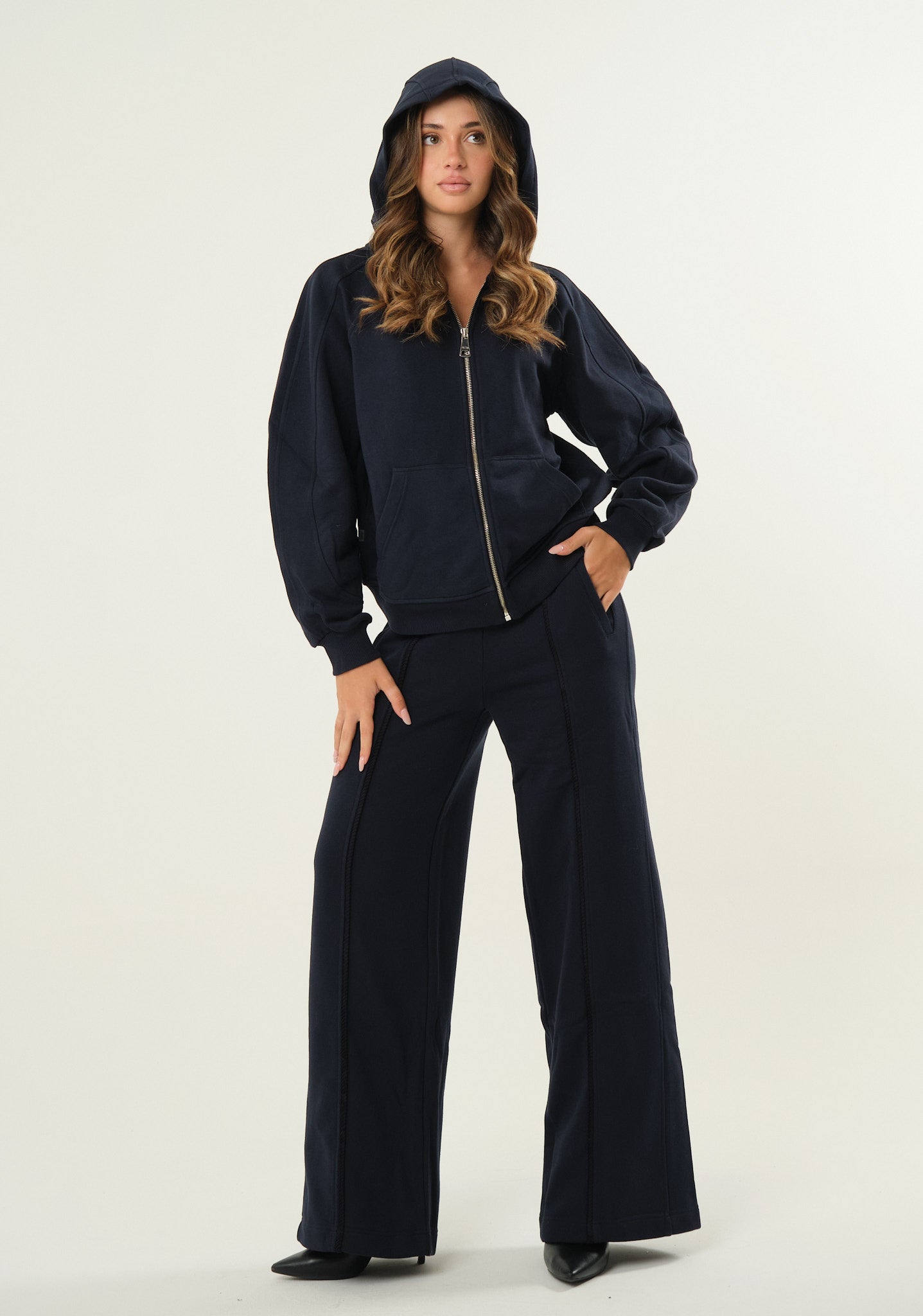 Pantalone tuta comodo