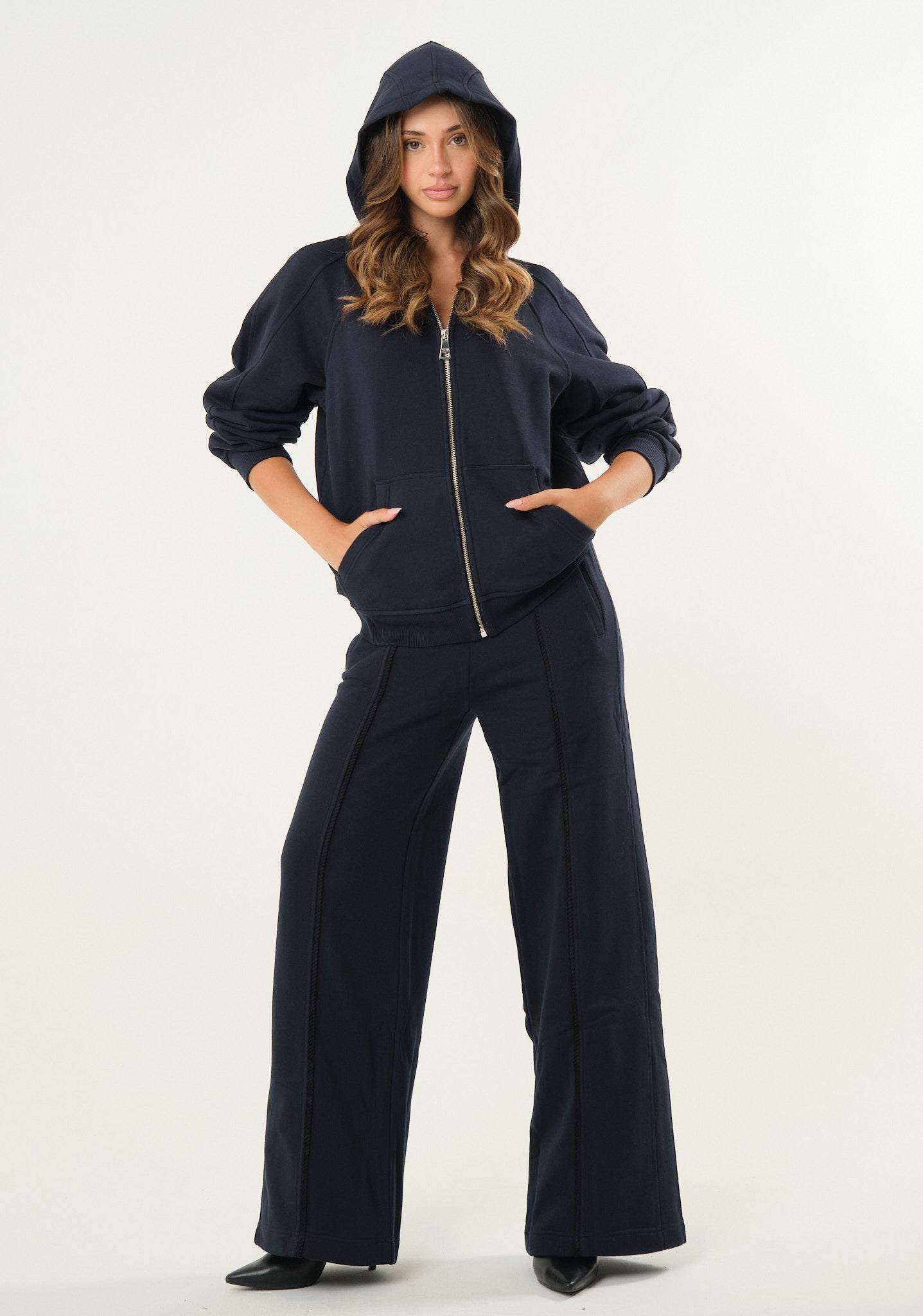 Pantalone tuta comodo