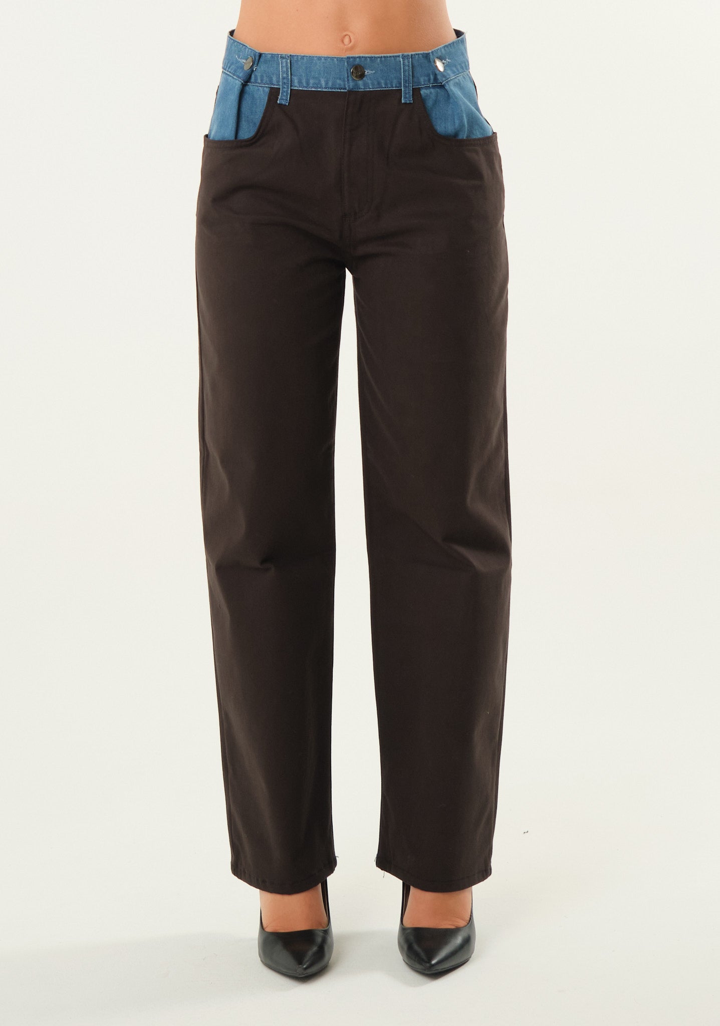 Jeans con bustino a contrasto