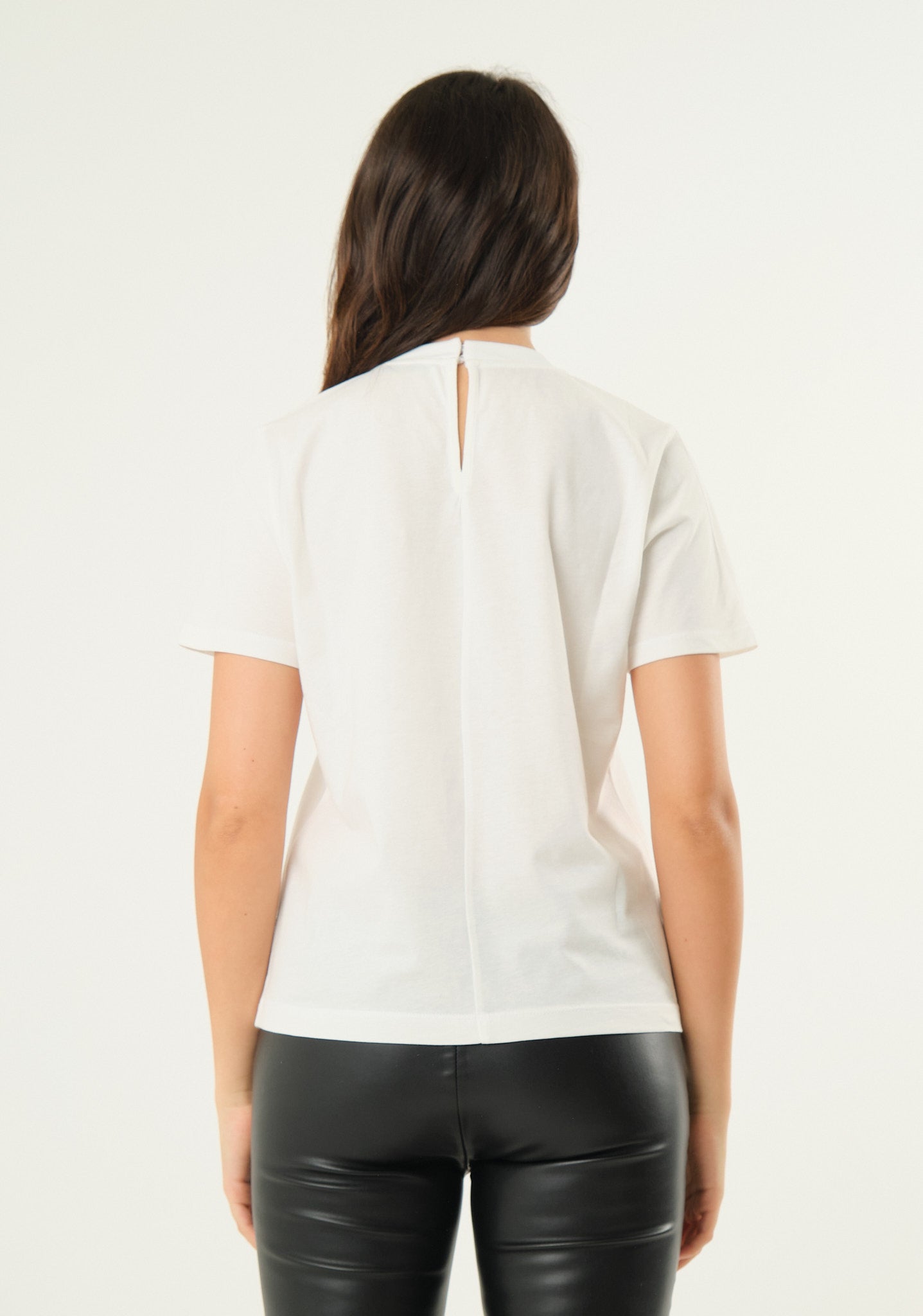 T-shirt con pietre