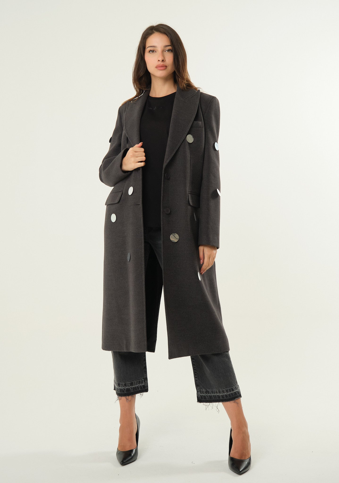 Cappotto lungo con applicazioni