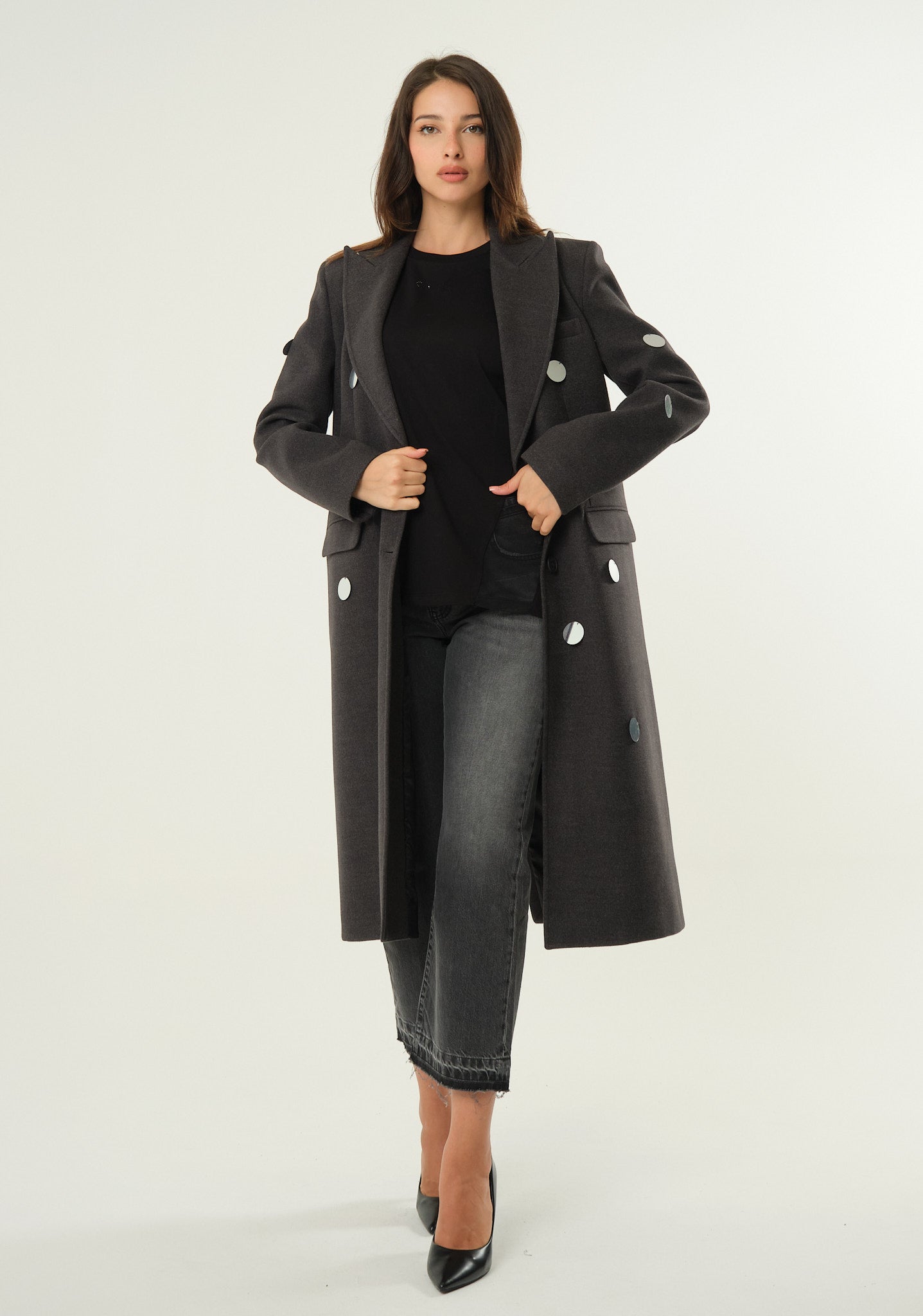 Cappotto lungo con applicazioni