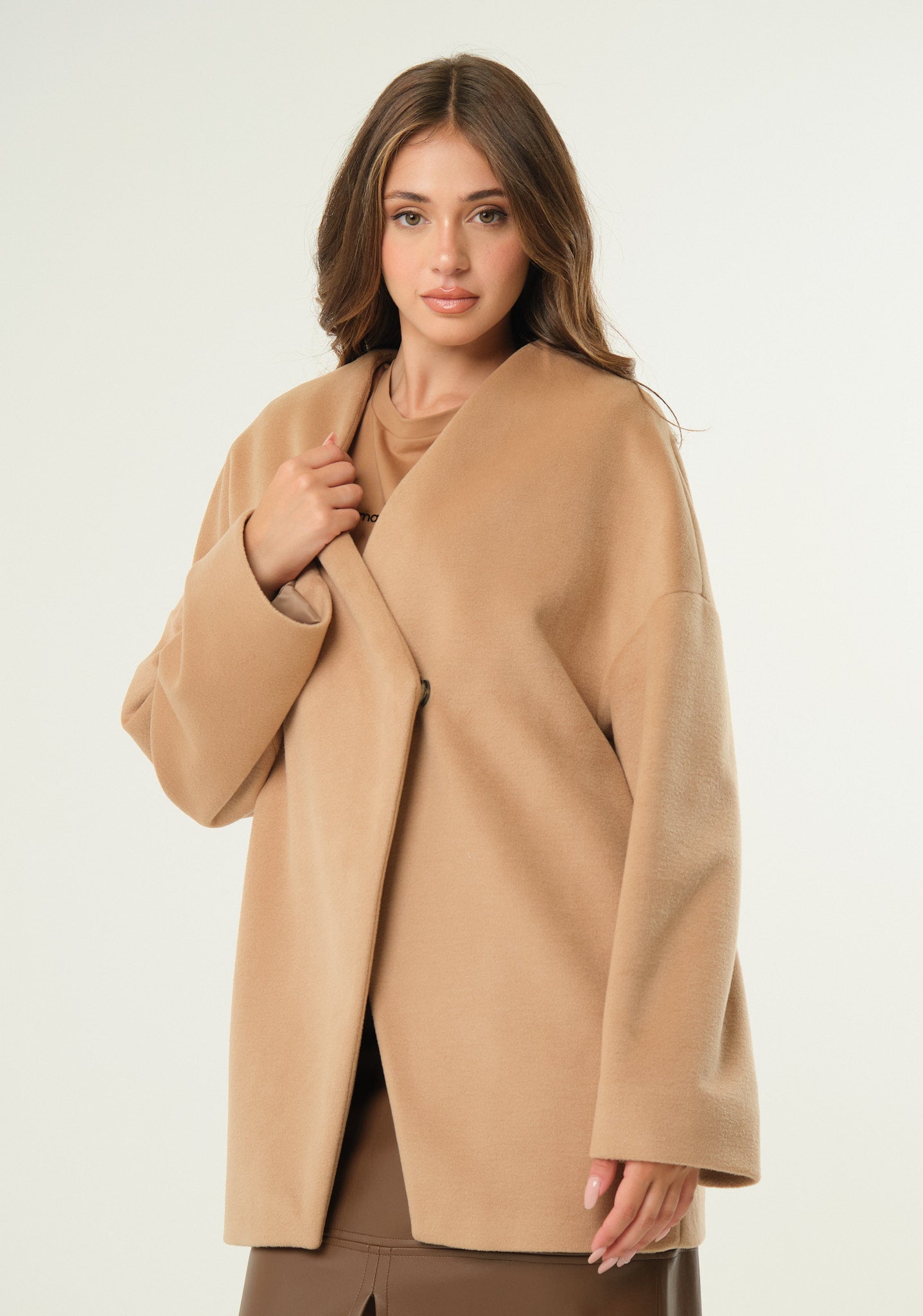 Cappotto corto senza collo