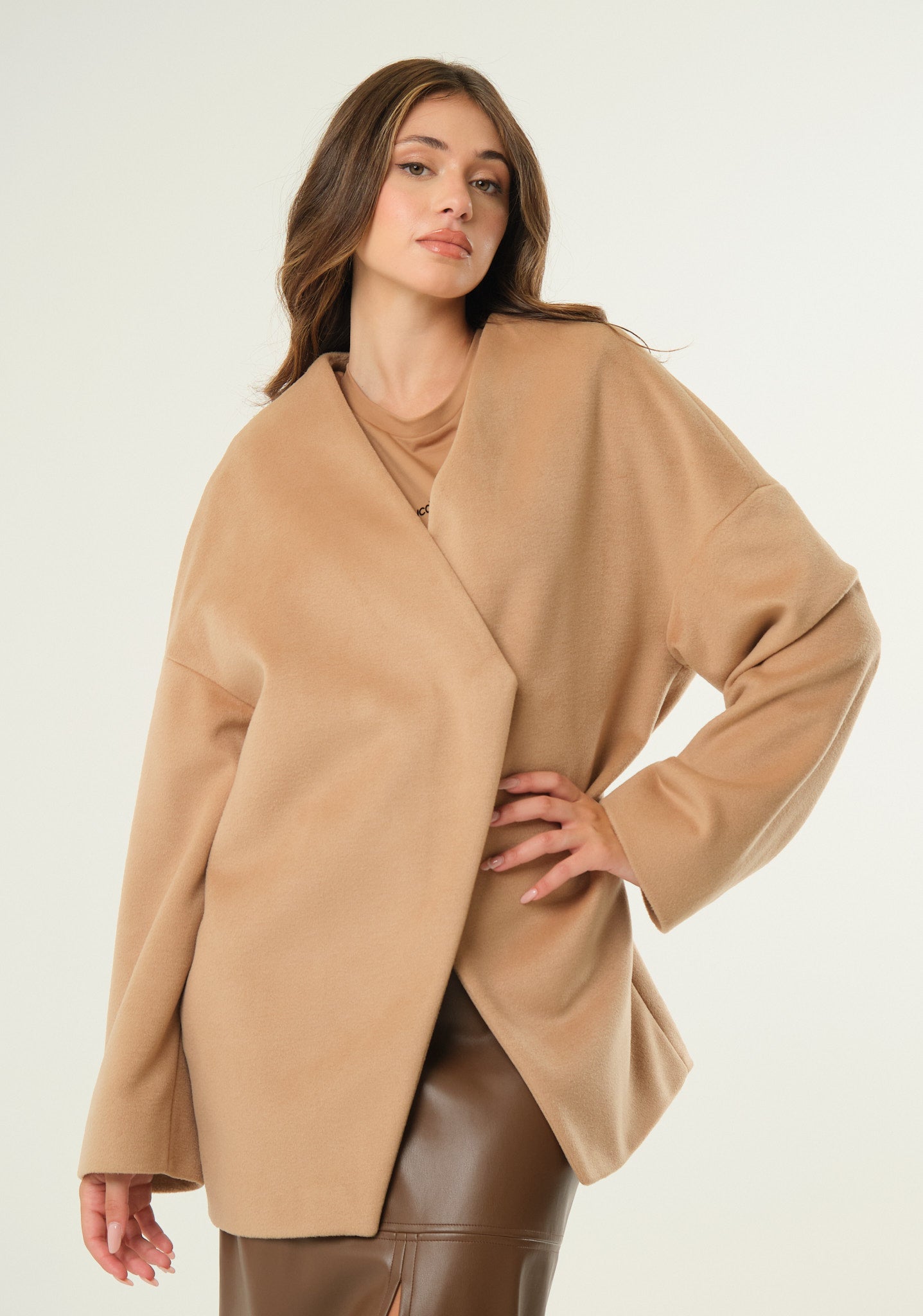 Cappotto corto senza collo