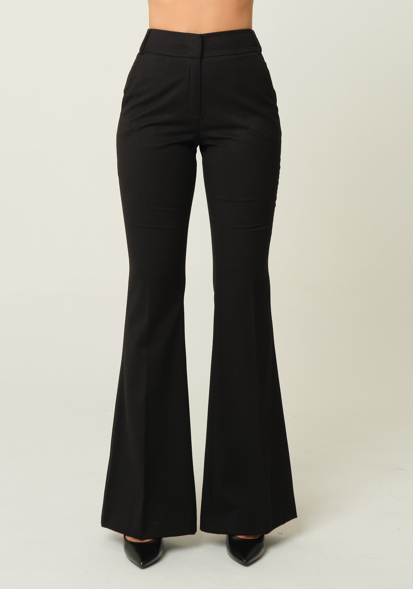 Pantaloni a zampa