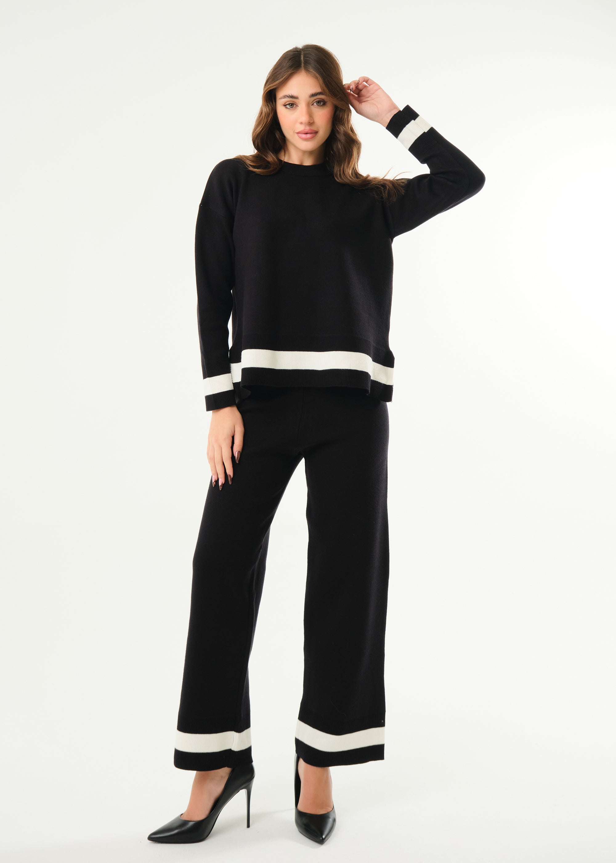 Pantalone con profili a contrasto