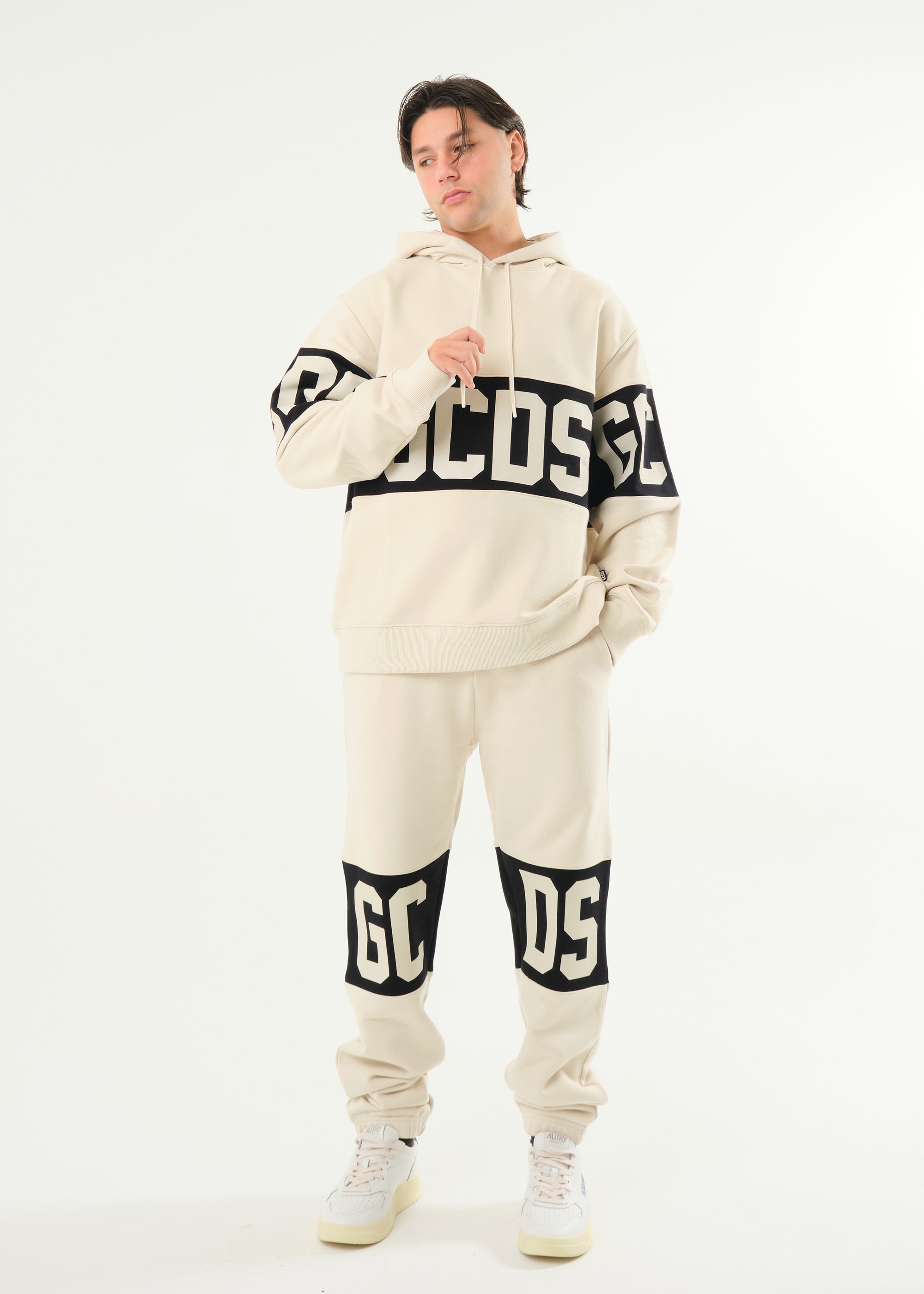 Felpa basic con cappuccio