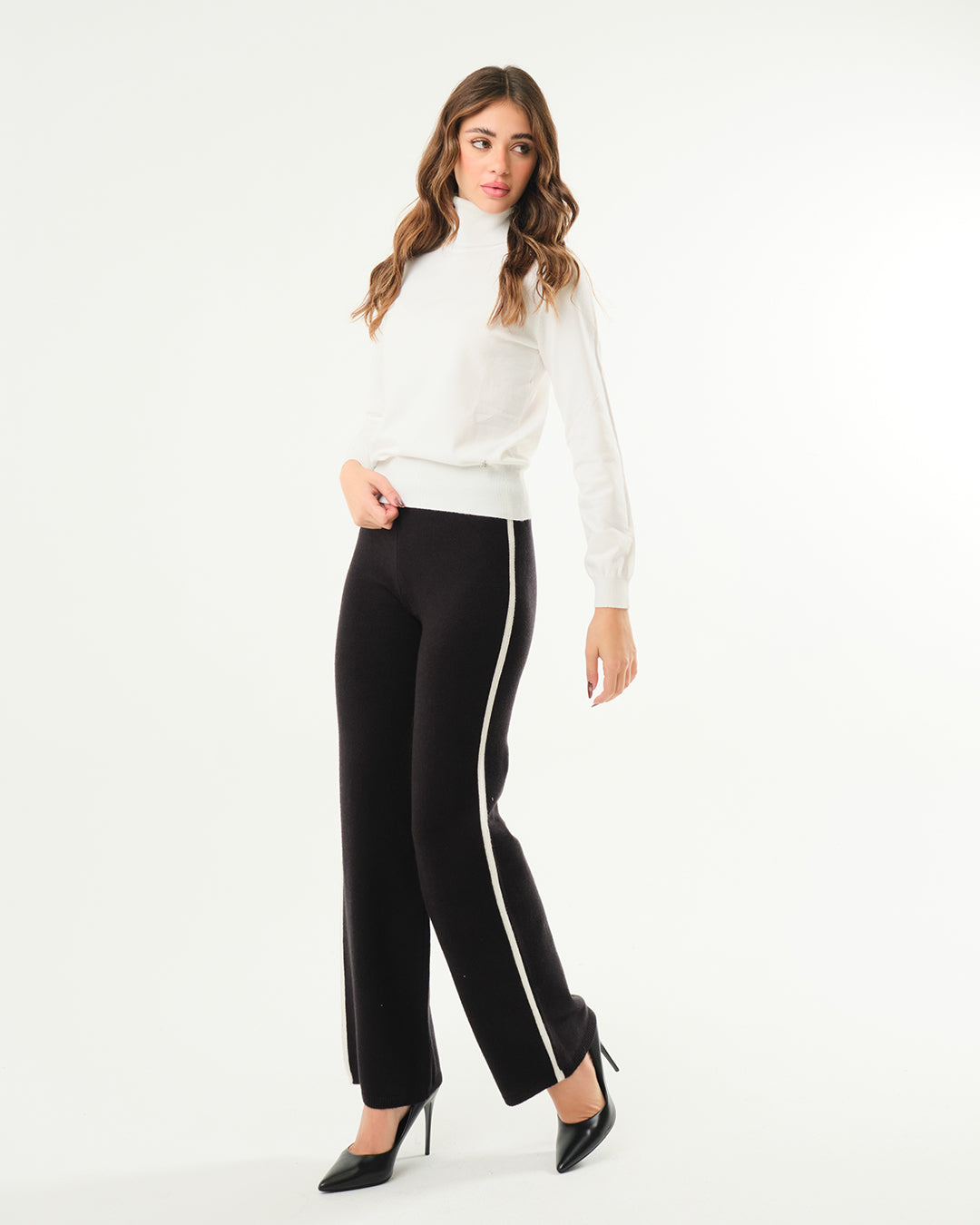 Pantalone con bande laterali