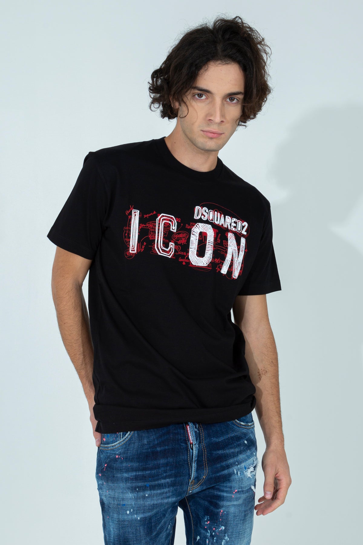 T-shirt con stampa frontale logata