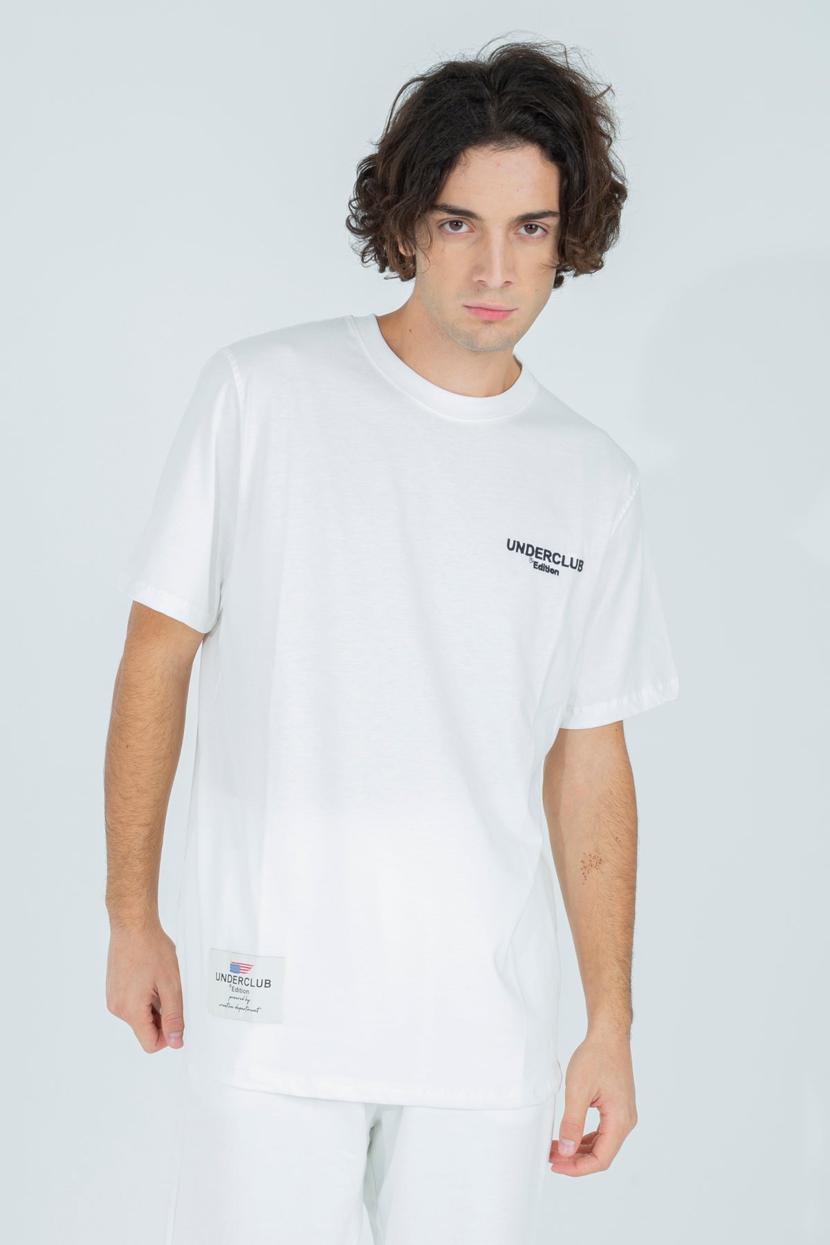 T-shirt basic con piccola stampa