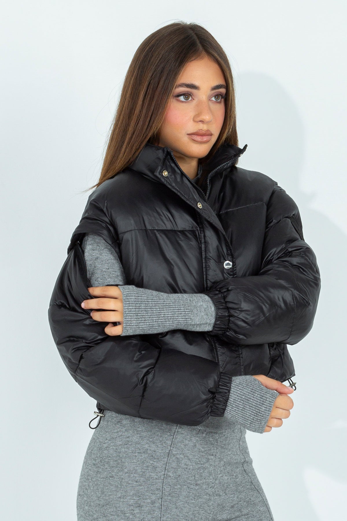 Short down jacket with removable sleeves