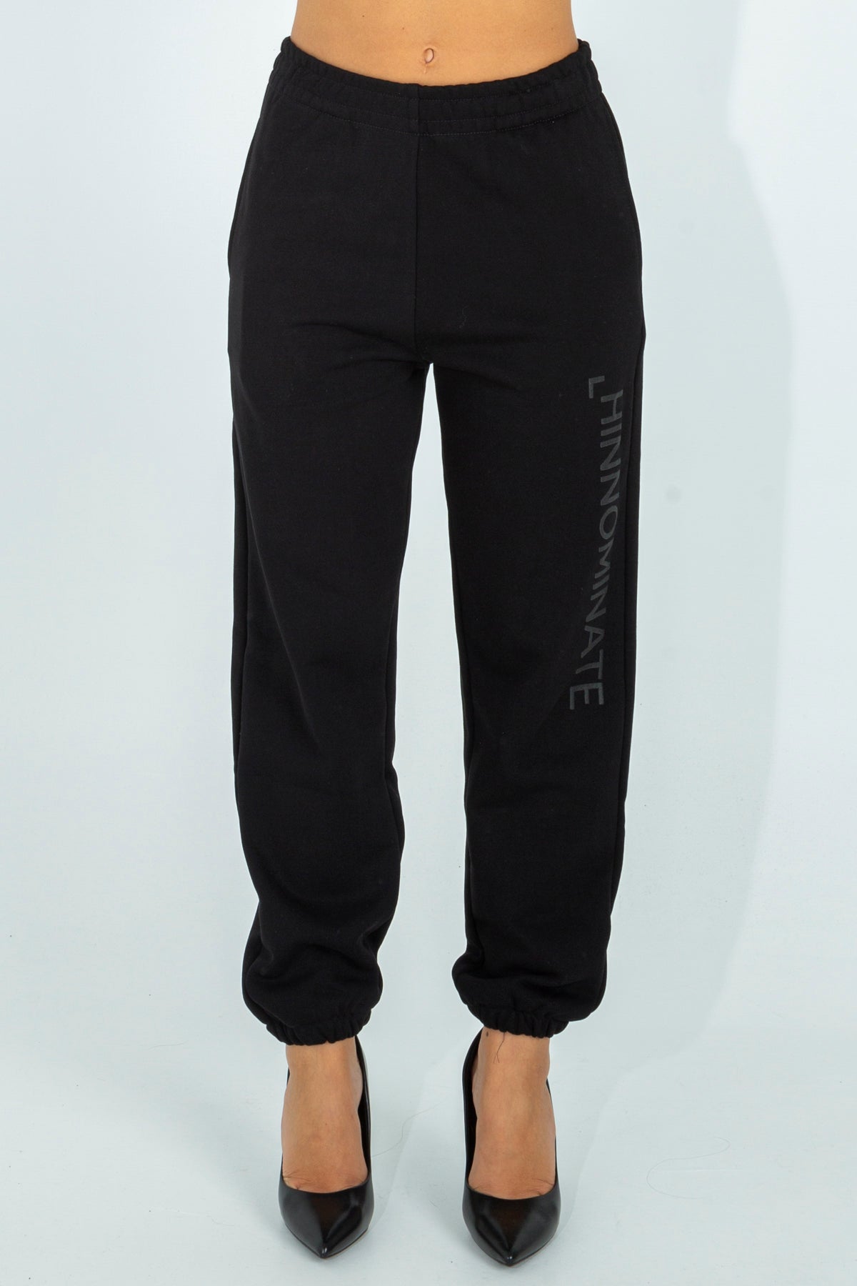 Tracksuit trousers with embroidered logo