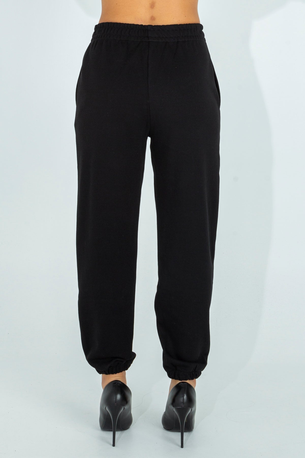 Tracksuit trousers with embroidered logo