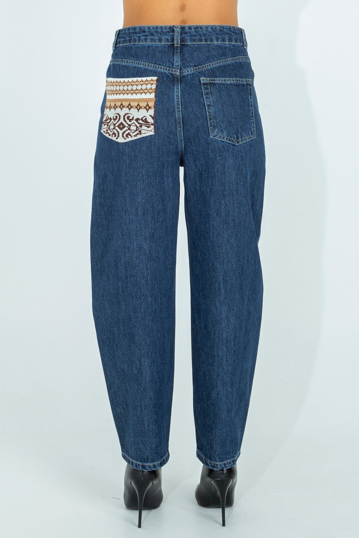 Carrot fit jeans