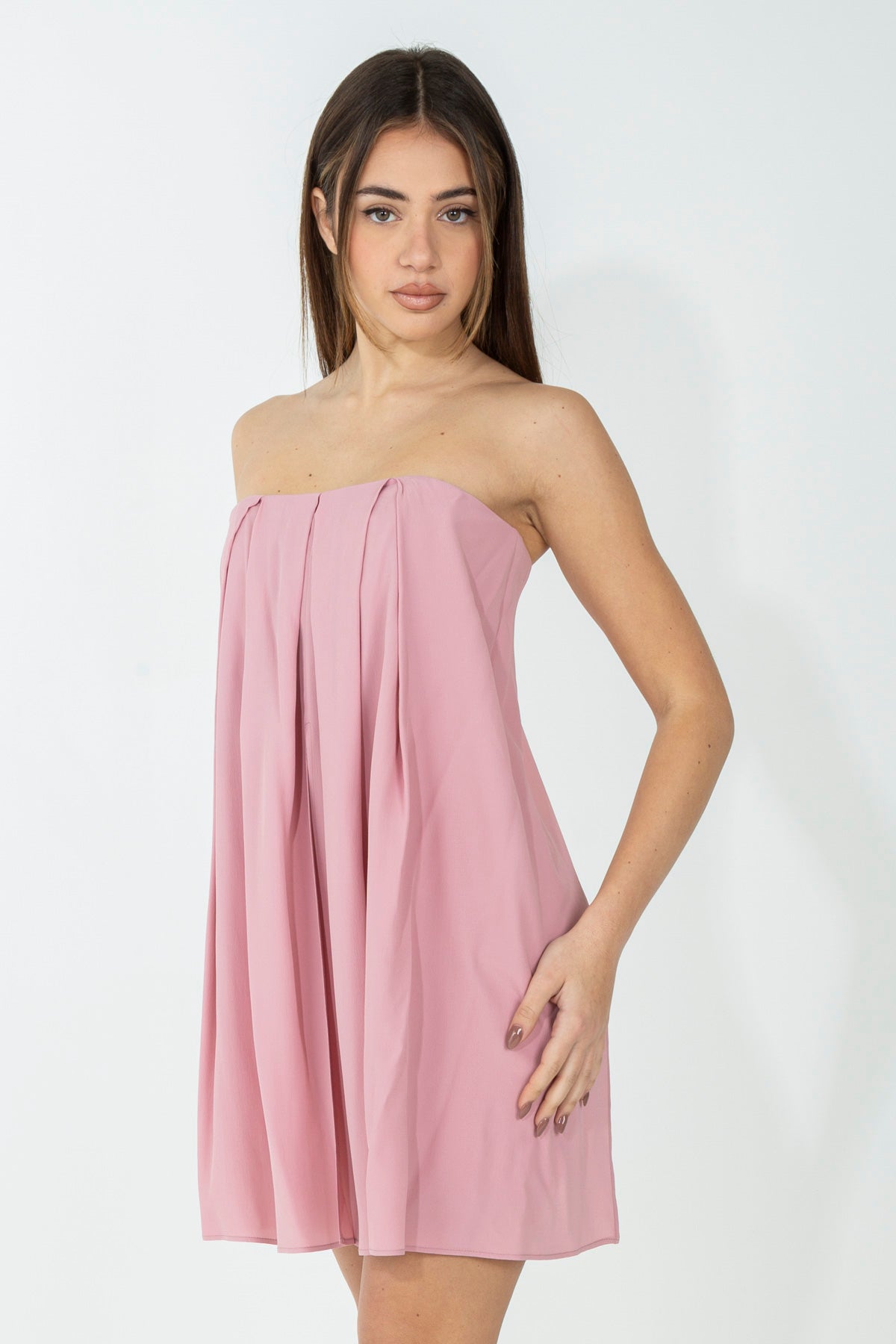 Abito corto a pieghe