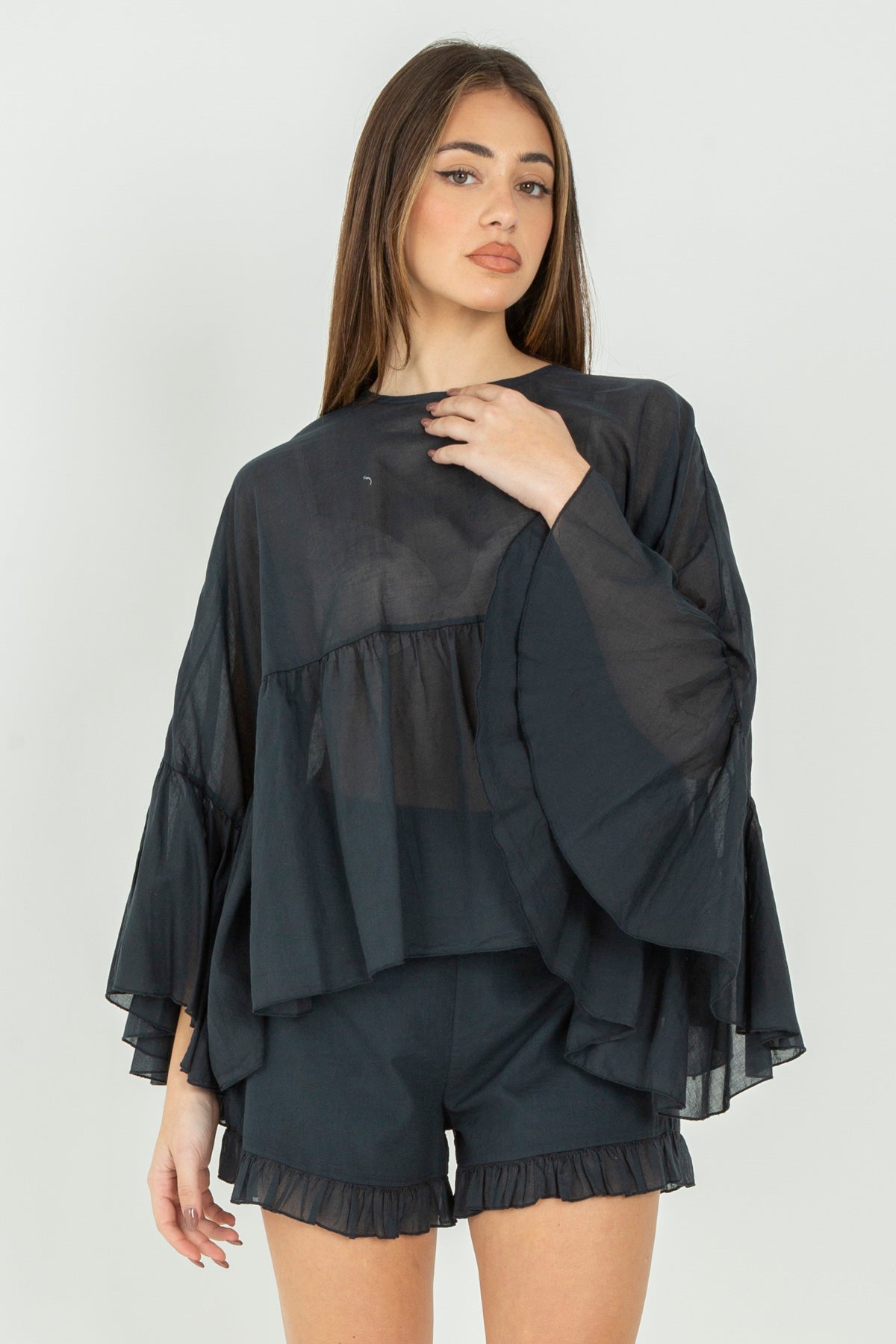 Blusa in lino con maniche ampie