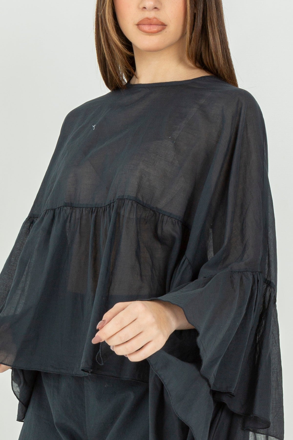 Blusa in lino con maniche ampie