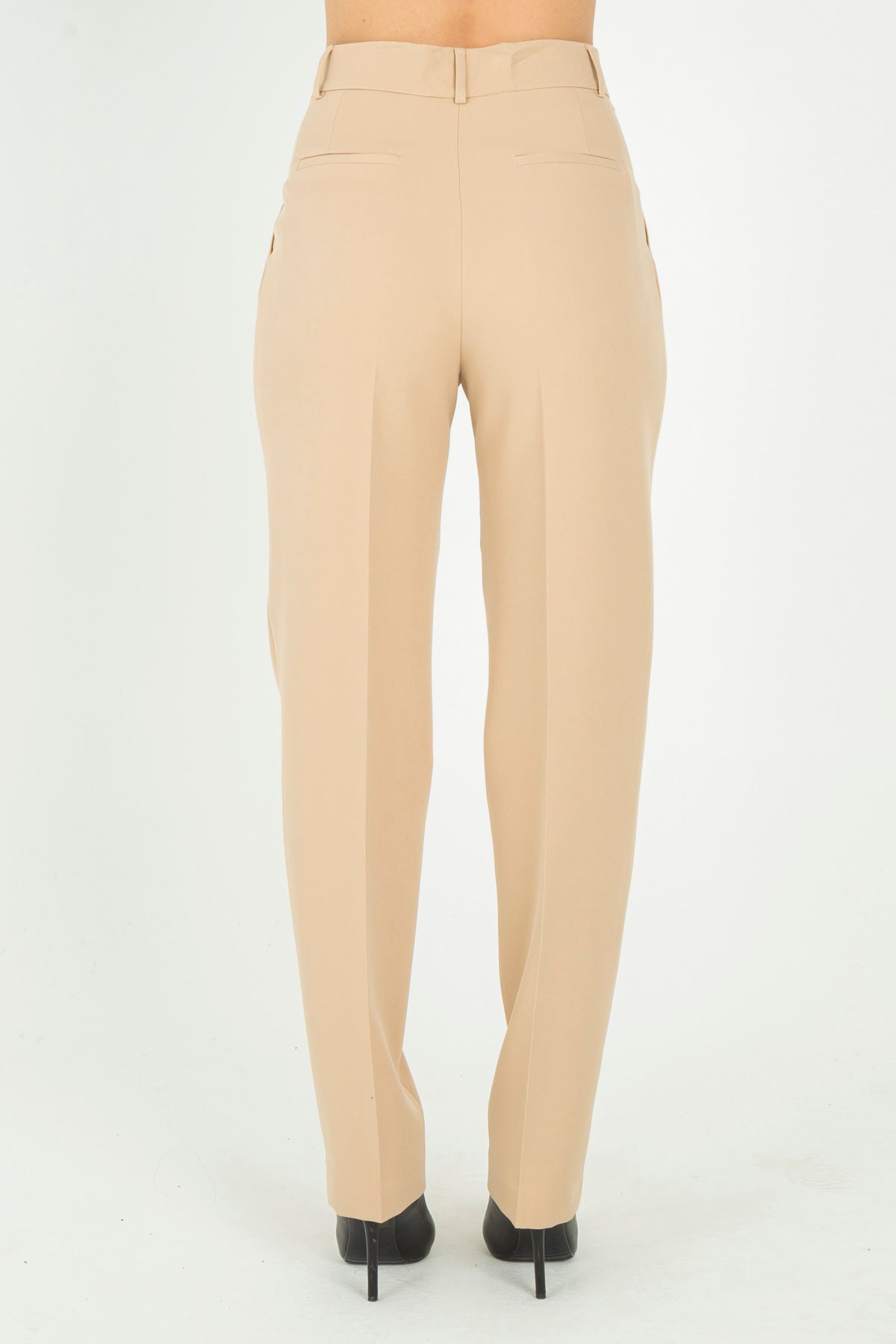Pantalone a sigaretta