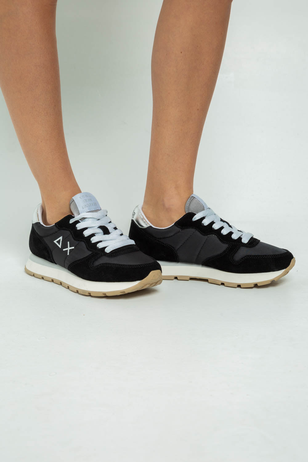 Sneakers Ally
